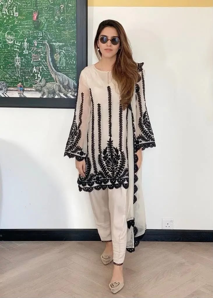Sana safinaz Hit Code